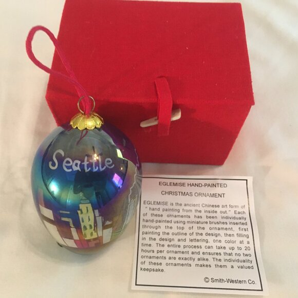Smith-Western Eglemise Hand Painted Seattle City Scape Christmas Ornament - Picture 11 of 12